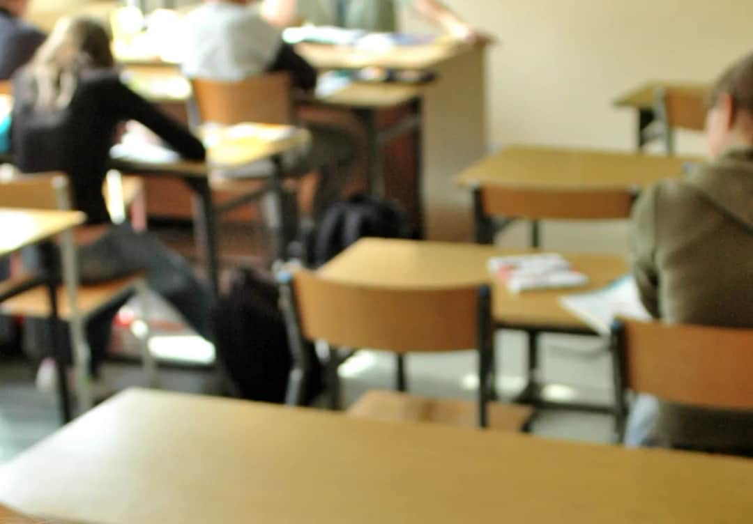 Ile zarabia logopeda na kontrakcie z NFZ? Sprawdź, co musisz wiedzieć