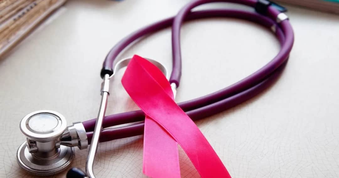 Guzek w piersiach do jakiego lekarza? Kluczowe informacje dla Ciebie