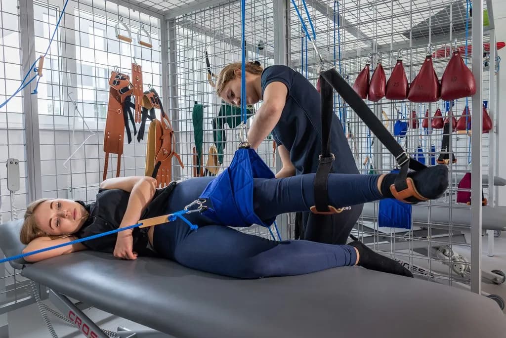 Rehabilitacja ambulatoryjna – co to znaczy i jak może pomóc?